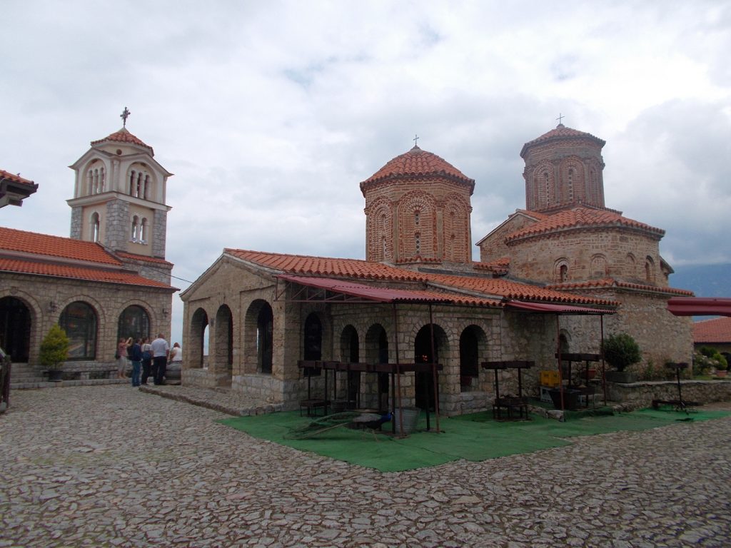 Ohrid,nádvoří kláštera sv.Nauma