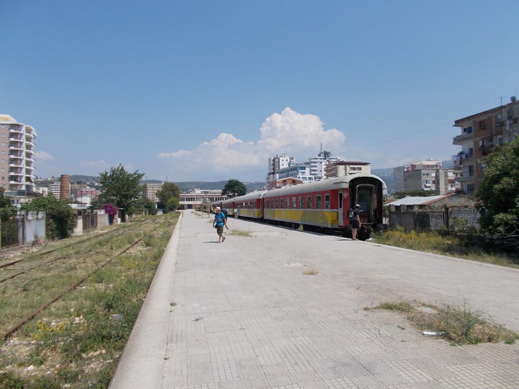 Vlorë,vlakové nádraží