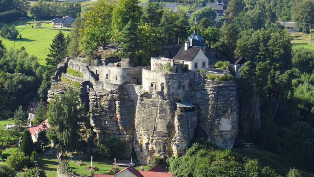 Sloup v Čechách,skalní hrad
