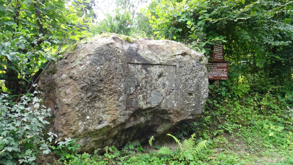 Sigord, Latinský kámen