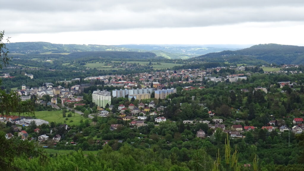 skalní vyhlídka Hlavatice, výhled na Turnov