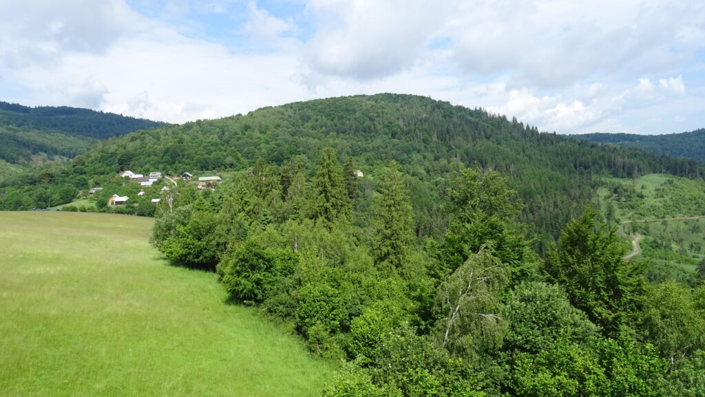 Krásno nad Kysucou, rozhledna U Jantov, výhled na osadu U Macurov